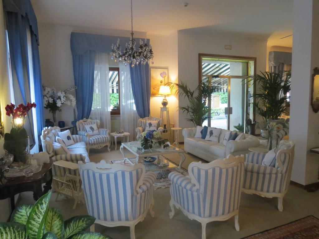 Hotel Tirreno Forte dei Marmi Exteriör bild
